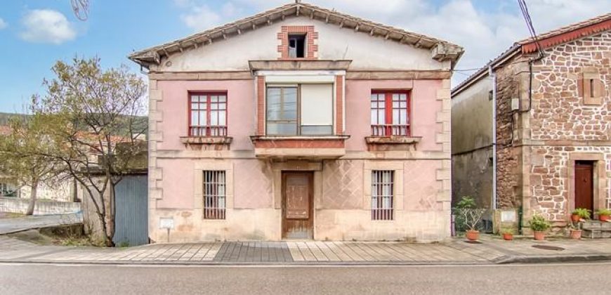 Casa en venta en Castañeda calle villabañez