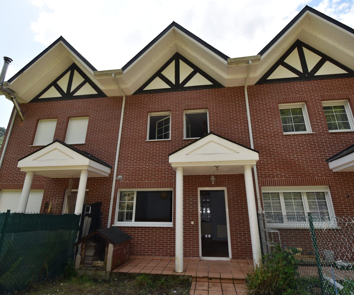 1 - Adosado en Bustablado de Arredondo | Inmobiliaria Alfonso